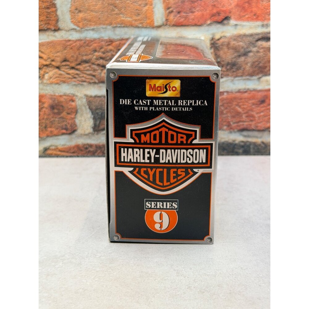 Harley Davidson Series 9 Die Cast Metal Motorcycle Replica 1:18 Scale Model - Picture 2 of 3